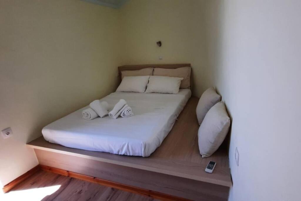 Manto Apartments Lefkada Evgiros Buitenkant foto