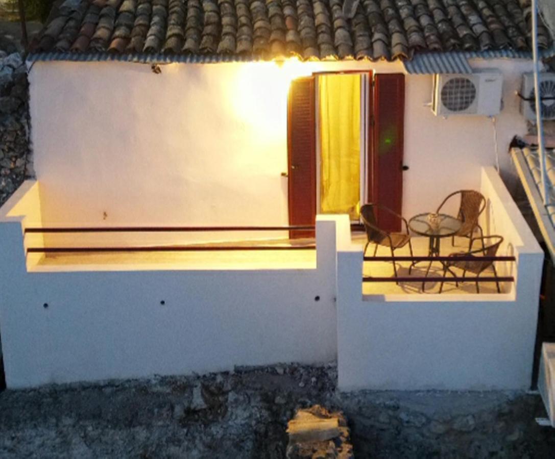 Manto Apartments Lefkada Evgiros Buitenkant foto